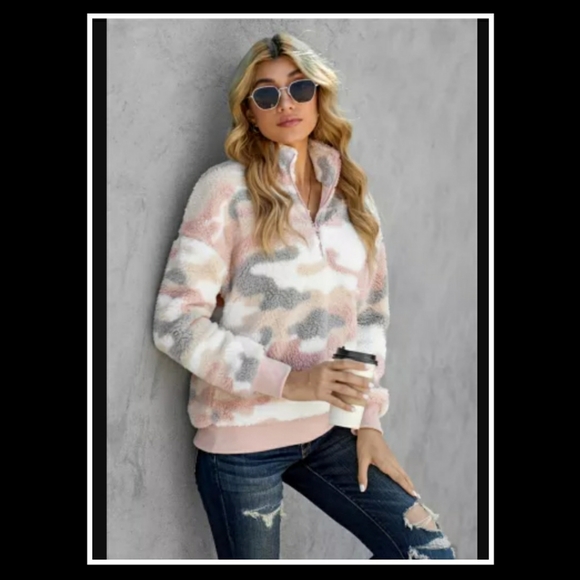 ‼️CLEARANCE PRICE FIRM‼️HP🎉🤍Multicolor Sherpa Hoodie🤍 - Picture 4 of 10